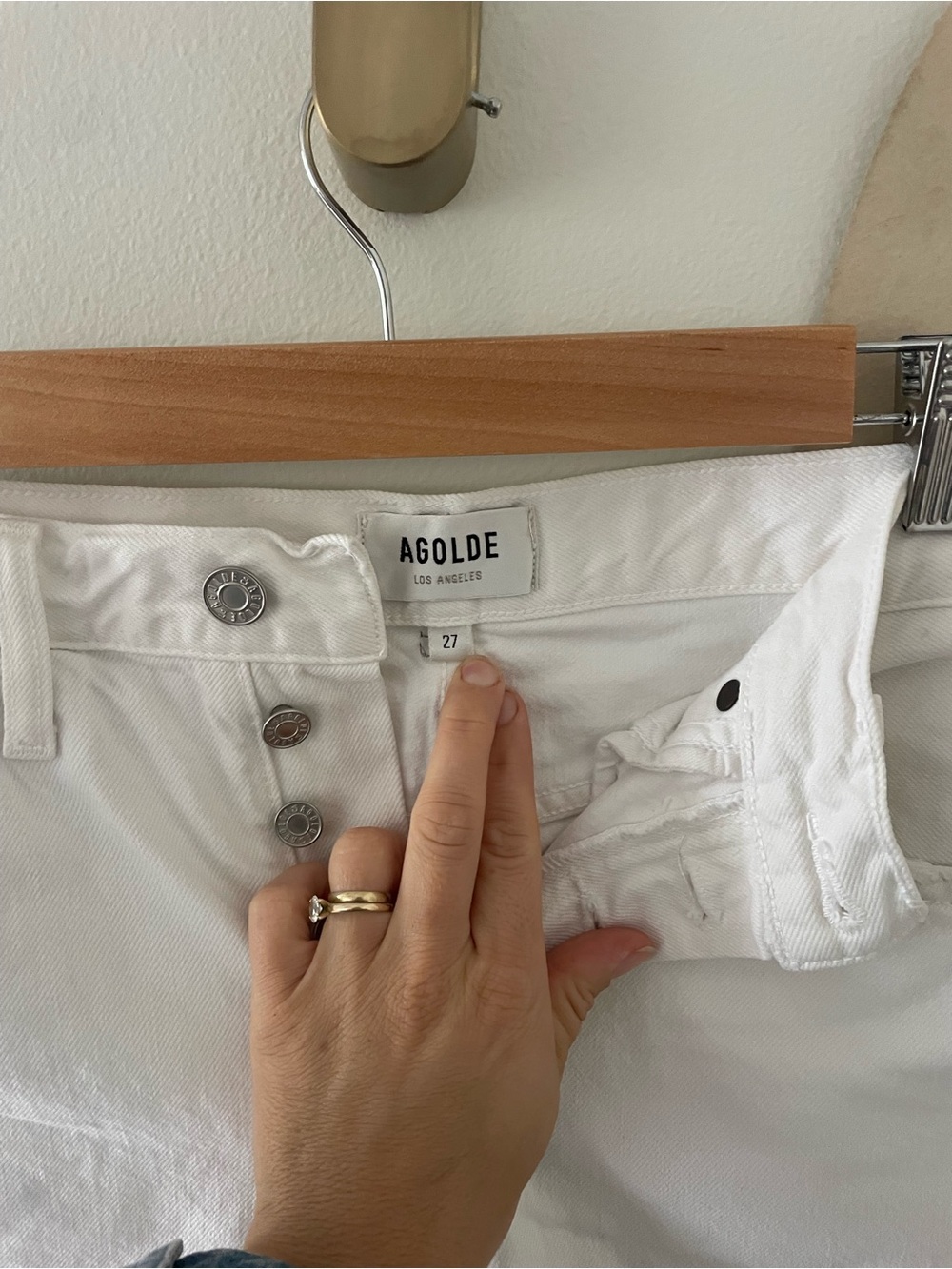 White Agolde Shorts - Picture 3 of 8